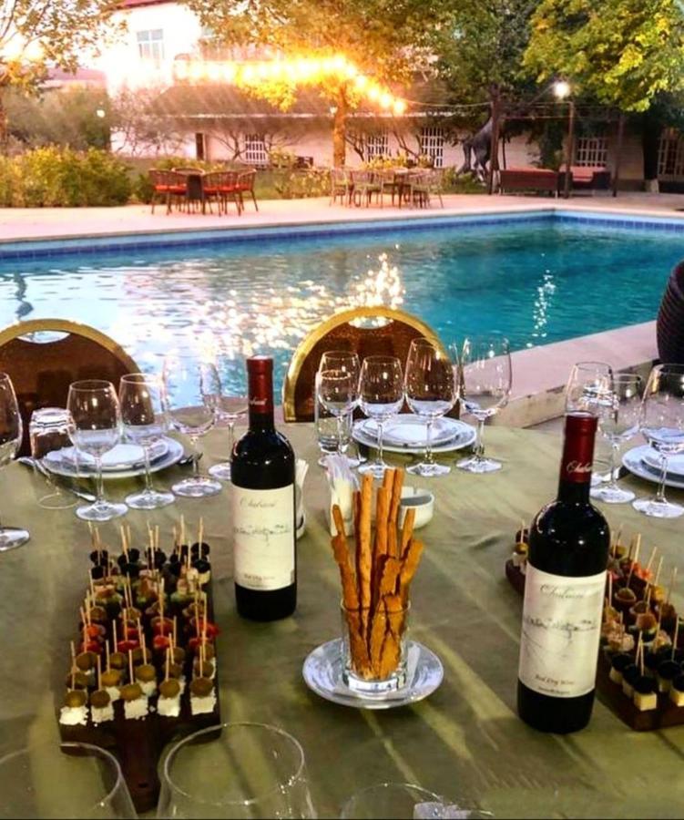 Chabiant Guesthouse Chateau Monolit Ikinci Yeniyol Εξωτερικό φωτογραφία