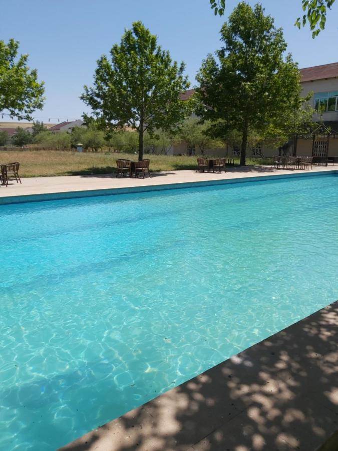 Chabiant Guesthouse Chateau Monolit Ikinci Yeniyol Εξωτερικό φωτογραφία