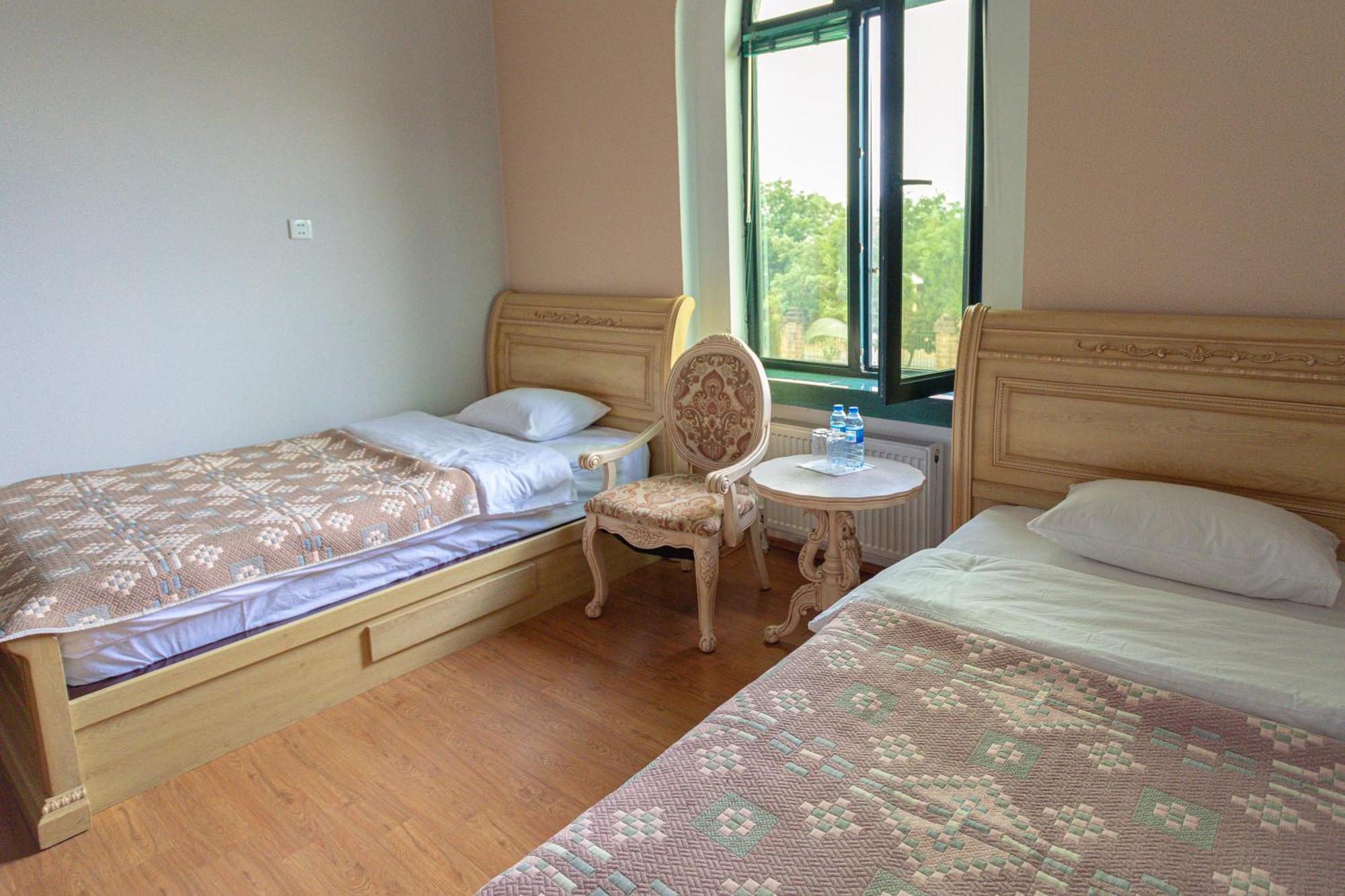 Chabiant Guesthouse Chateau Monolit Ikinci Yeniyol Εξωτερικό φωτογραφία
