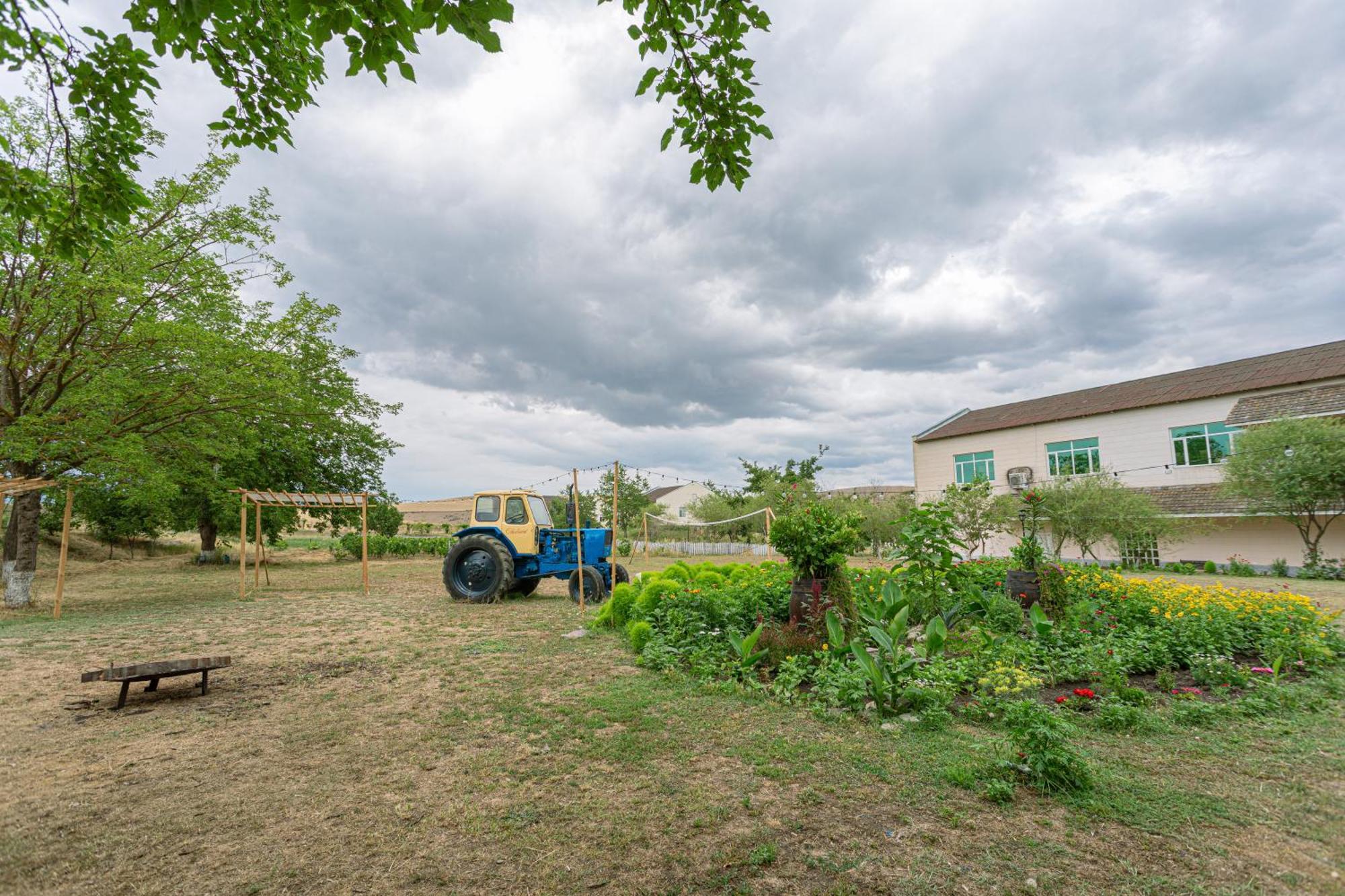 Chabiant Guesthouse Chateau Monolit Ikinci Yeniyol Εξωτερικό φωτογραφία