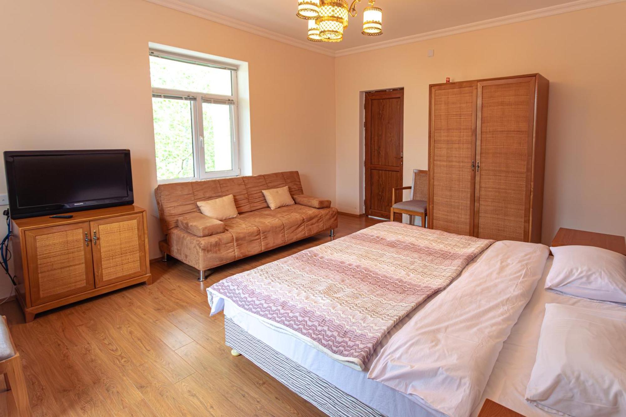 Chabiant Guesthouse Chateau Monolit Ikinci Yeniyol Εξωτερικό φωτογραφία