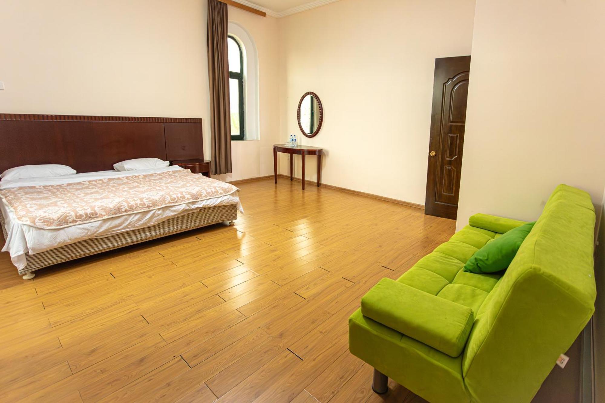 Chabiant Guesthouse Chateau Monolit Ikinci Yeniyol Εξωτερικό φωτογραφία