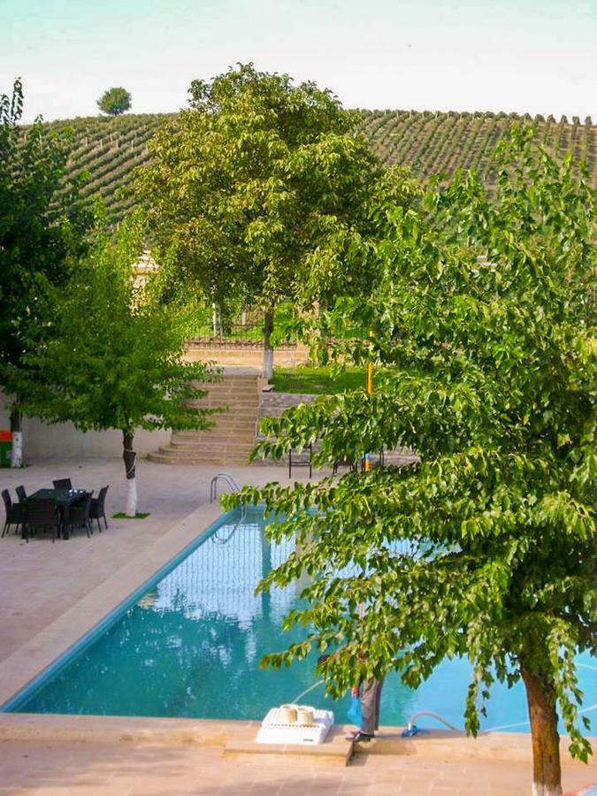 Chabiant Guesthouse Chateau Monolit Ikinci Yeniyol Εξωτερικό φωτογραφία
