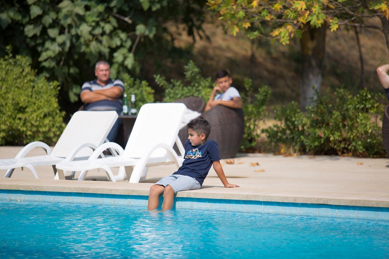 Chabiant Guesthouse Chateau Monolit Ikinci Yeniyol Εξωτερικό φωτογραφία